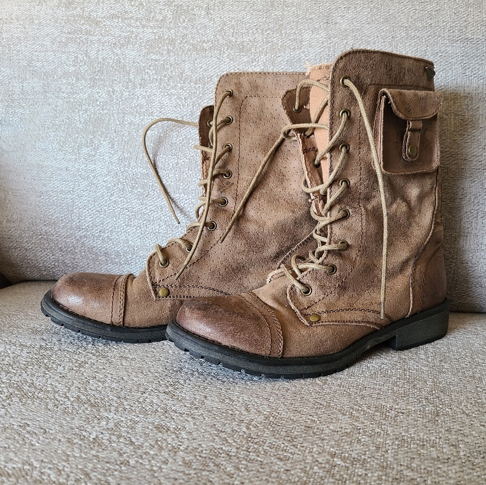 Roxy combat boot
